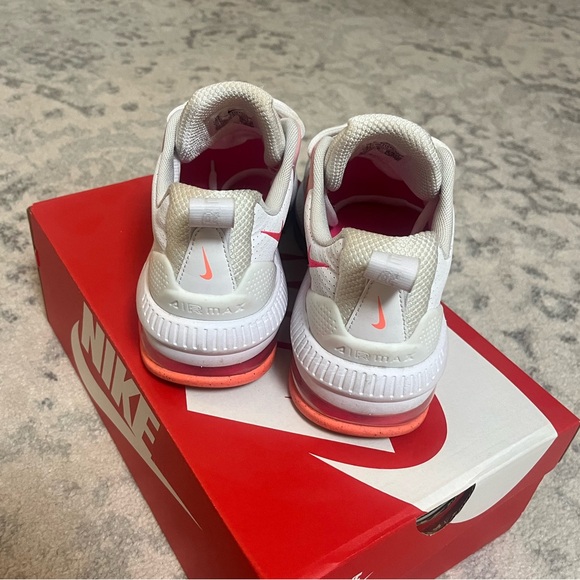 Nike Women’s air max genome, with box - Picture 5 of 10